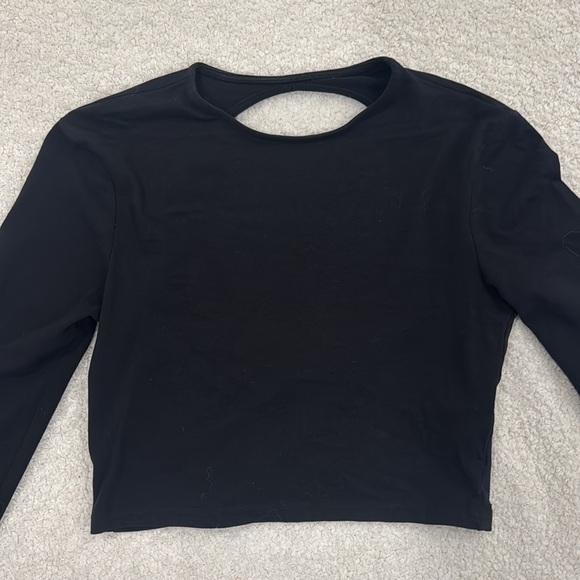 H&M - Open-back Long-sleeve Crop Top (size small) - Picture 2 of 7